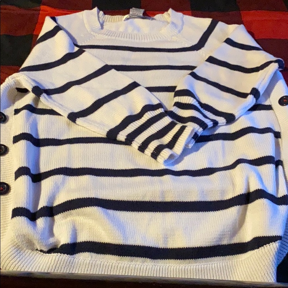 Sweater - Picture 2 of 2